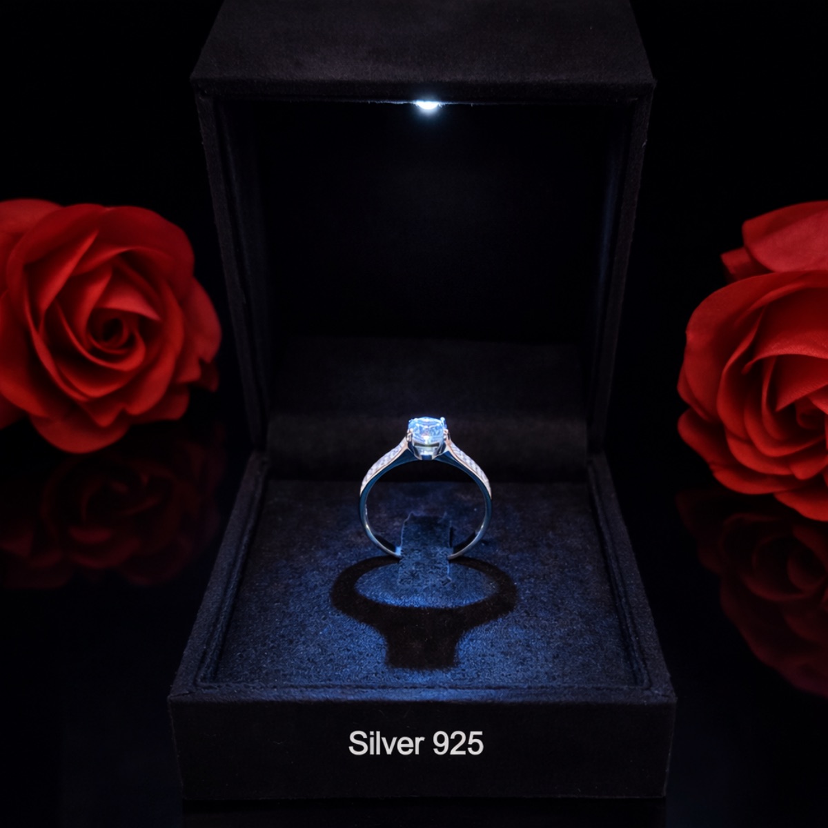 Δαχτυλίδι μονόπετρο από ασήμι 925 και πέτρες ζιργκόν σε κουτάκι με φώς LED