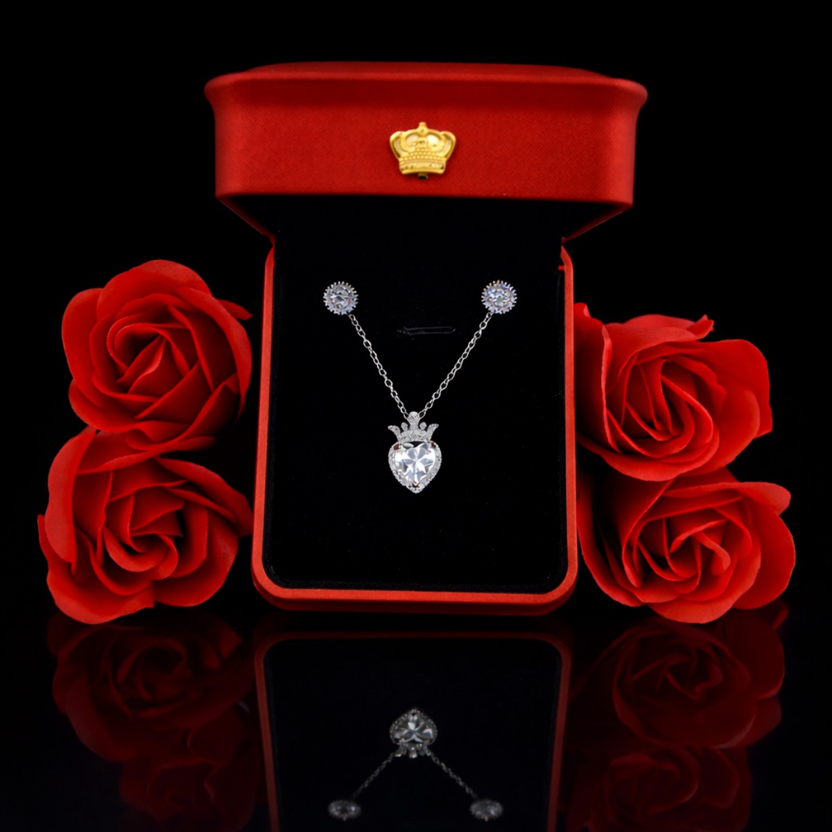 Γυναικείο σετ κολιέ και σκουλαρίκια σε κουτάκι με φως LED