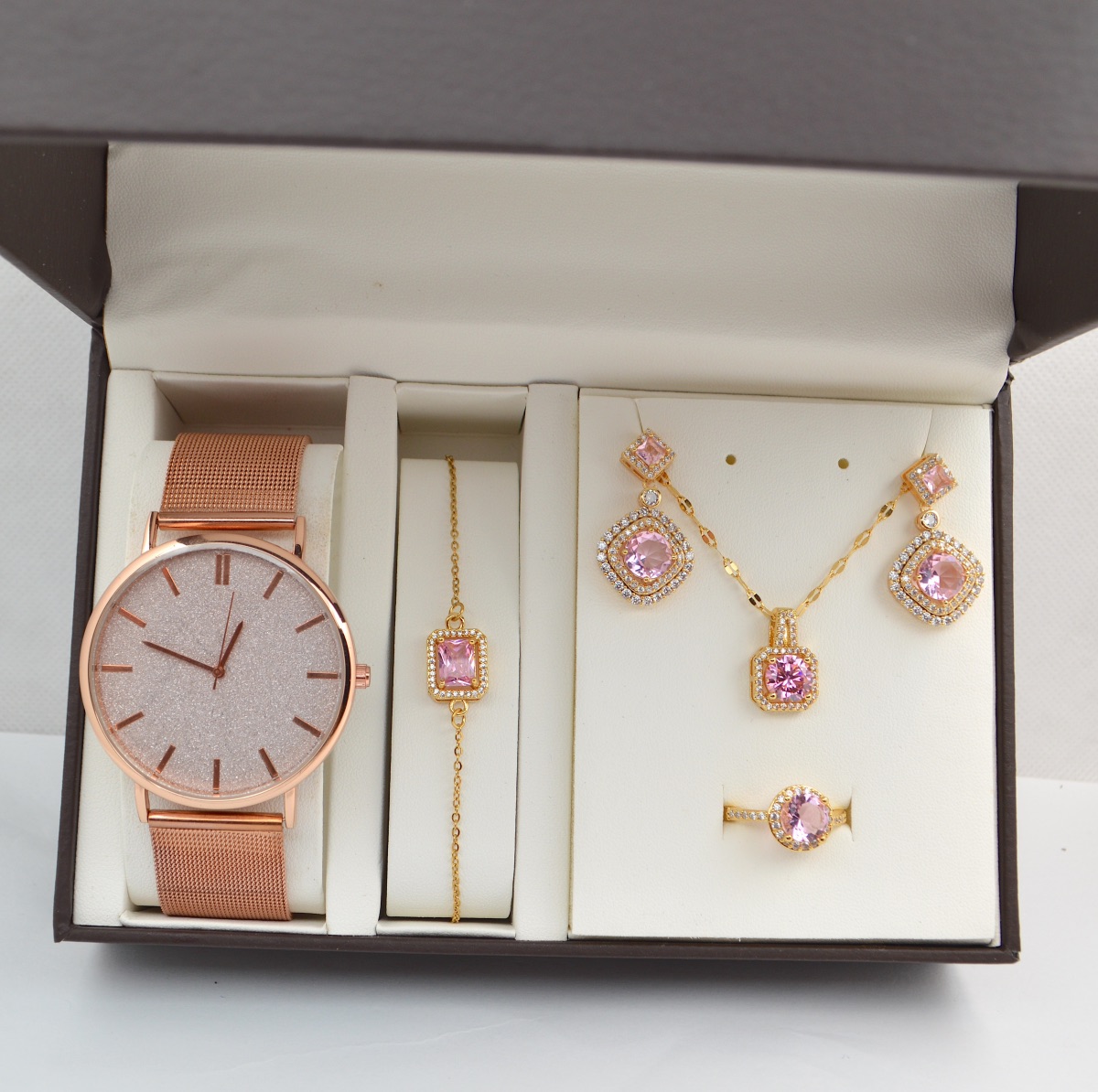Σετ γυναικείο ( ρολόι - βραχιόλι-κολιέ-δαχτυλίδι ( one size ) -σκουλαρίκια )