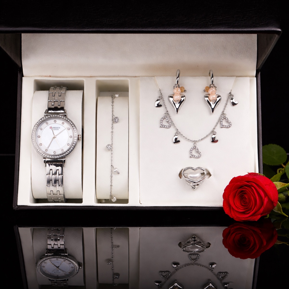 Σετ γυναικείο  ( ρολόι -βραχιόλι - κολιέ-δαχτυλίδι ( one size ) -σκουλαρίκια )