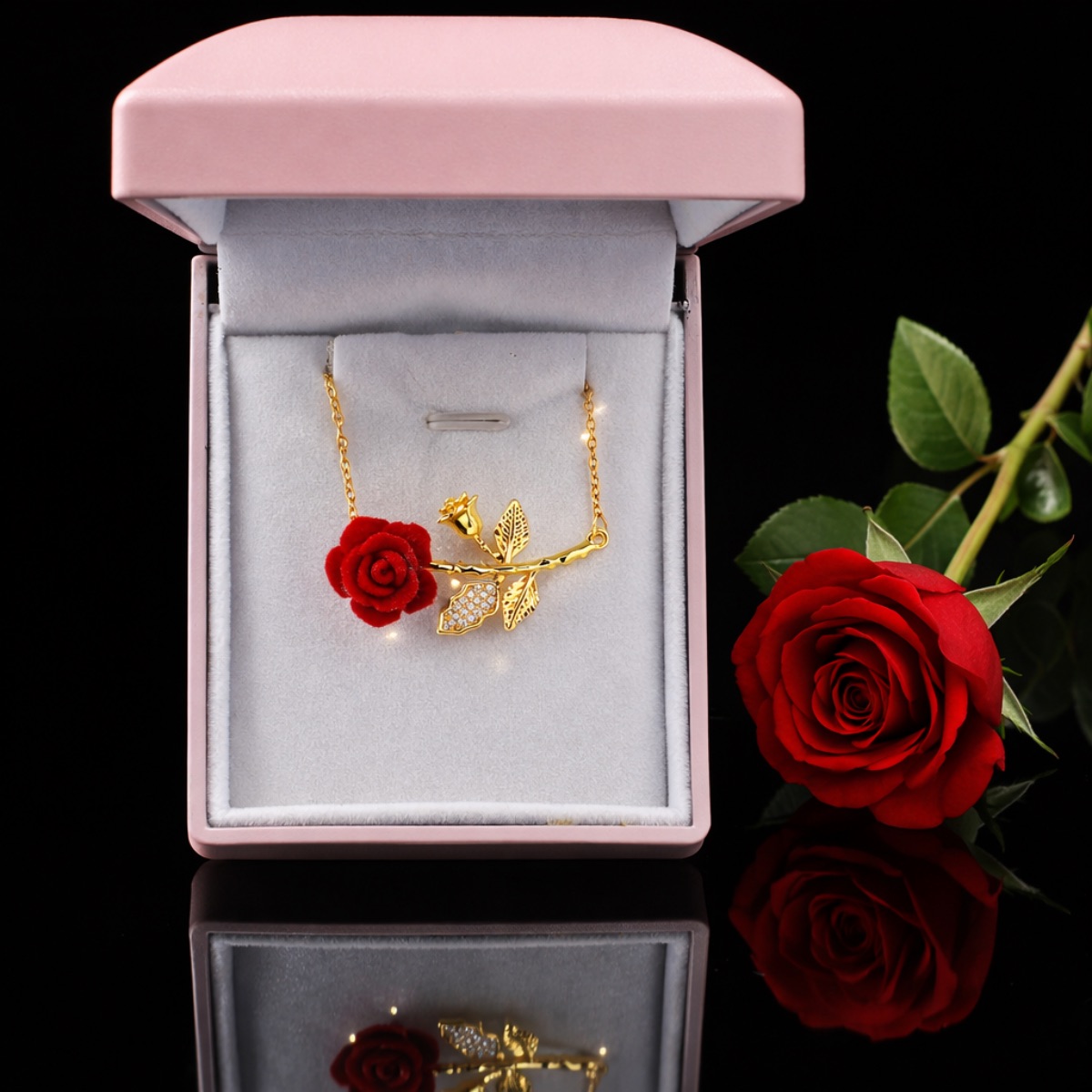 Γυναικείο κολιέ  τριαντάφυλλο σε κουτάκι με φως LED