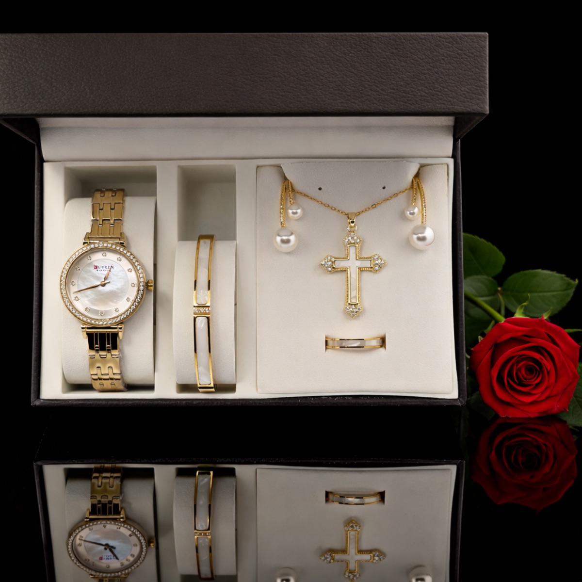 Σετ γυναικείο ( ρολόι - βραχιόλι-κολιέ-δαχτυλίδι -σκουλαρίκια )